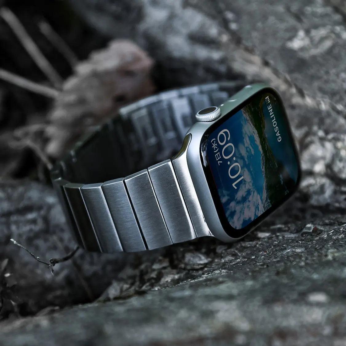 アップルウォッチ バンド ステンレス メンズ マグネット ベルト apple watch series 10 9 8 SE 2 7 SE 6 5 4 3 ULTRA 対応 おしゃれ ビジネス 磁石 38mm 40mm 41mm 42mm 44mm 45mm 49mm ソリッドエース シルバー 銀