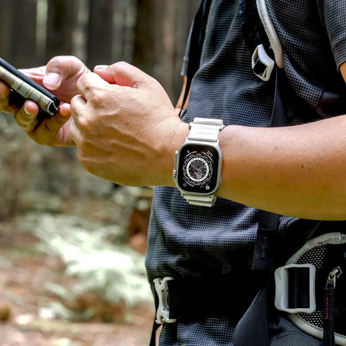 登山やキャンプなどアウトドア におすすめ ナイロン Apple Watch ultra メンズ スポーツ バンド 柔軟 軽い アップルウォッチ バンド ベルト 10 9 8 9 SE2 7 6 SE 5 4 3 49mm 46mm 45mm 44mm 42m 41mm |トレッキングループ 白 ホワイト