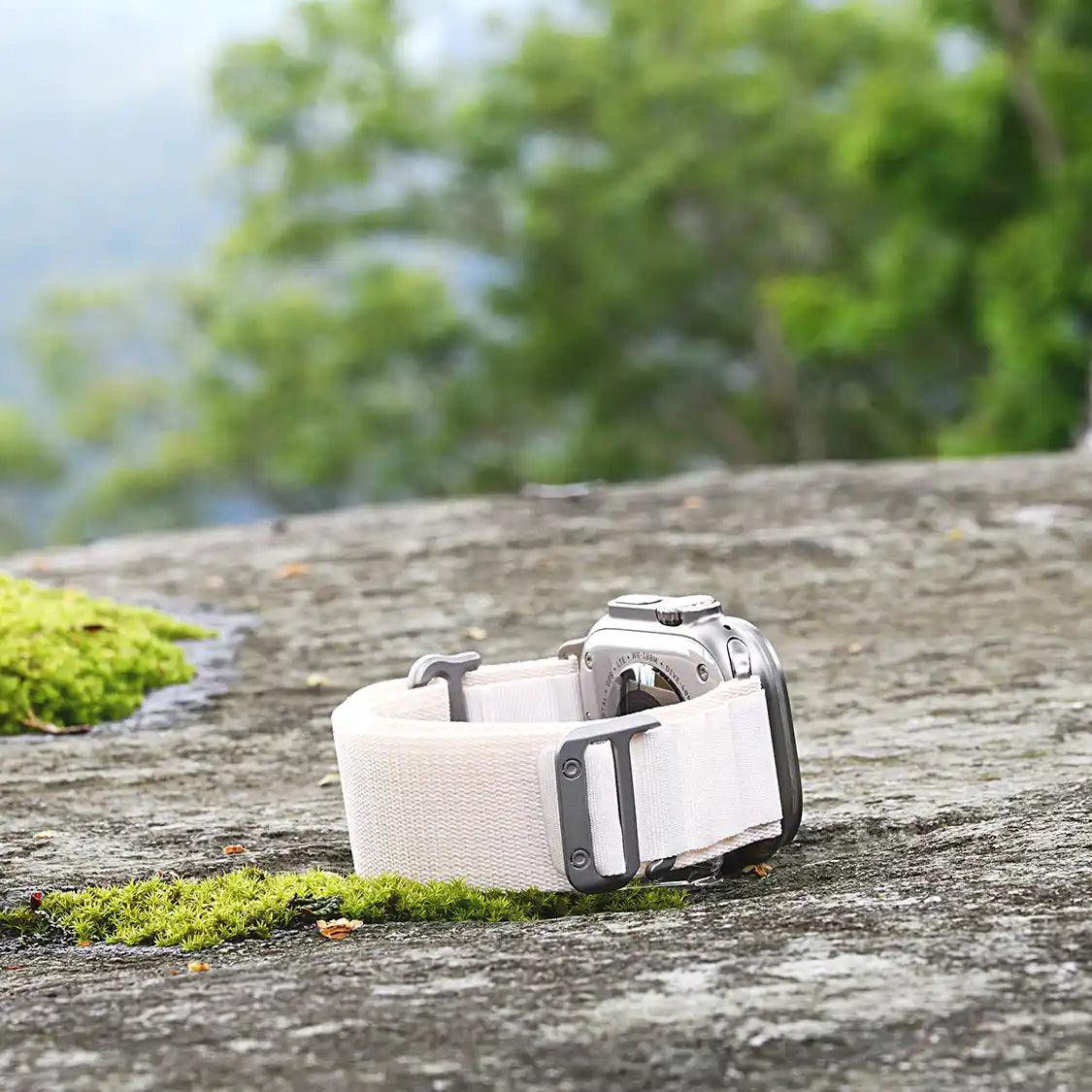 登山やキャンプなどアウトドア におすすめ ナイロン Apple Watch ultra メンズ スポーツ バンド 柔軟 軽い アップルウォッチ バンド  ベルト 10 9 8 9 SE2 7 6 SE 5 4 3 49mm 46mm 45mm 44mm 42m 41mm |トレッキングループ 白 ホワイト